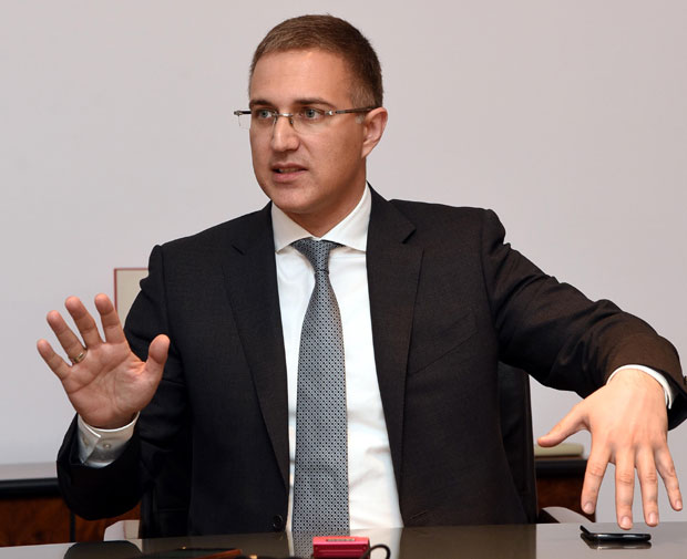 Стефановић: Без учешћа Србије нема решења за Косово и Метохију; Присуство Хркаловићеве није утицало на изборе у Лучанима