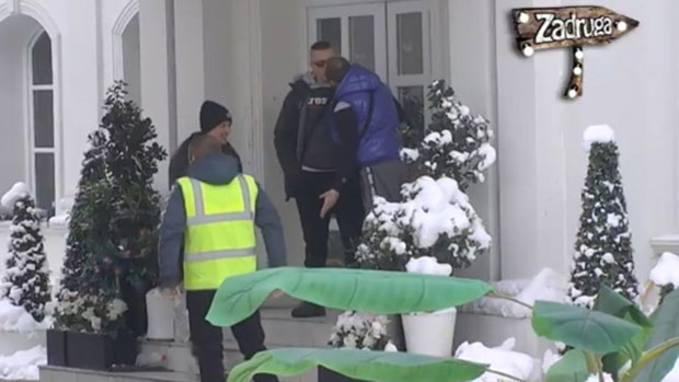 Сале Тру пољубио Брендона (ВИДЕО)