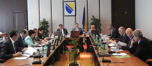 СНСД : Именовати Тегелтију до краја године!