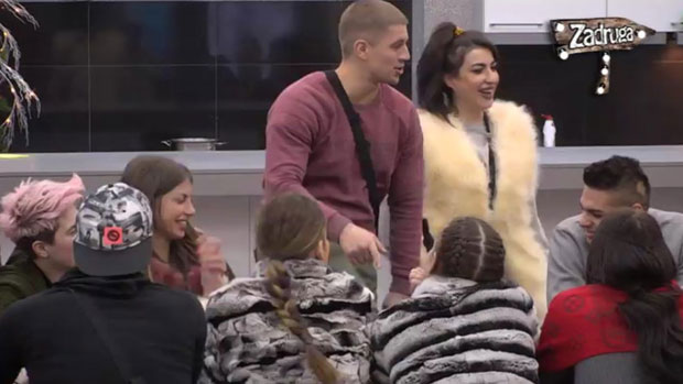 Девојку је преварио са Јеленом Крунић, а сада је завршио под јорганом са Ребеком!