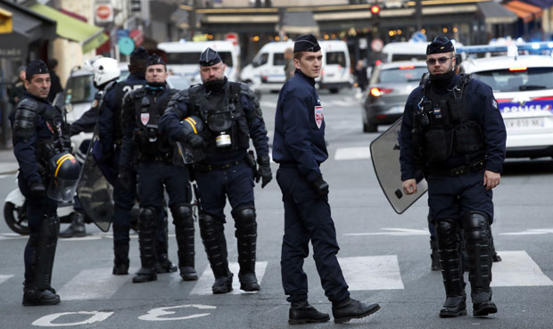 ДЕМОНСТРАЦИЈЕ У ФРАНЦУСКОЈ: Полиција протестује због прековременог рада и хиљада неплаћених сати