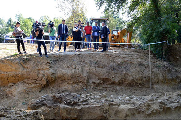 ПОРОДИЦЕ ЖРТАВА “БЉЕСКА” И “ОЛУЈЕ”: Сад бар свећу можемо да им упалимо