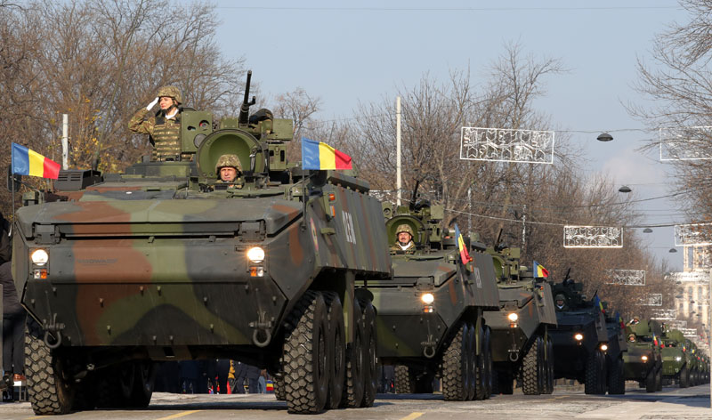 БАЛКАНСКА ТРКА У НАОРУЖАЊУ: Наш сусед купује хеликоптере, борбене авионе и ракете