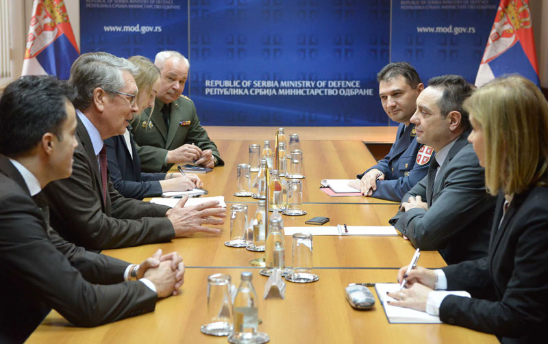 Вулин са Чепурином: Све јача сарадња у области одбране
