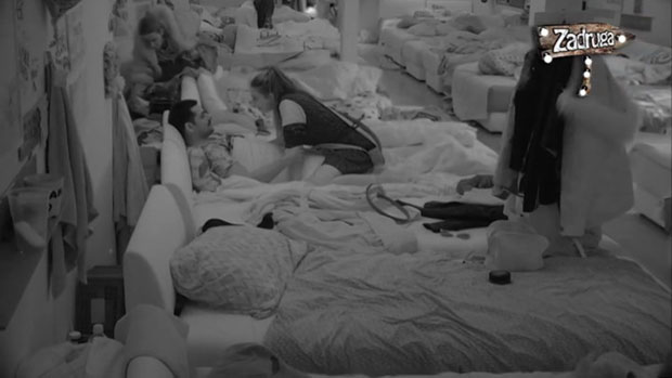 Маја пала Бори у загрљај! (ВИДЕО)