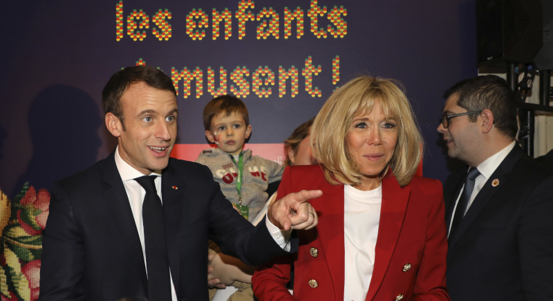 Макрон поручио жутим прслуцима да су у праву