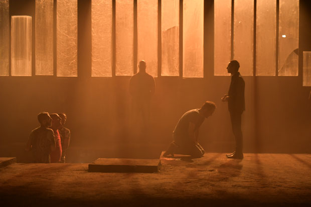 Стеже се омча око Уроша Перића