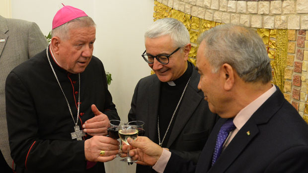 Хочевар: Божић није у сусретању око трепезе већ у заједништву са заборављенима