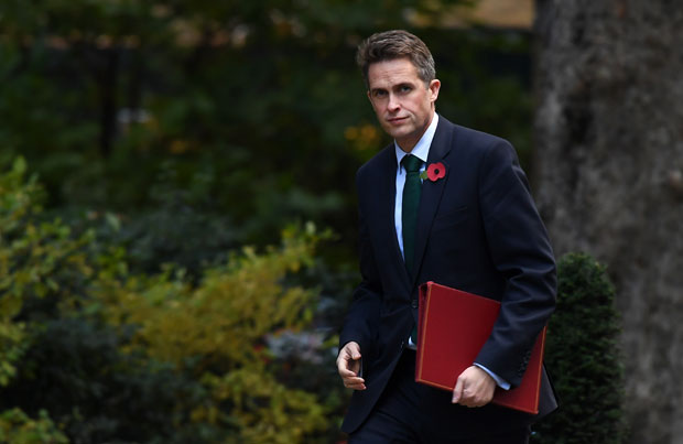 БРИТАНСКИ МИНИСТАР ОДБРАНЕ ПОРУЧИО: Црно море не припада Русији, послали смо тамо свој брод како би показали да Кијев није сам