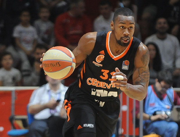 ПОСЛЕ БИТАДЗЕА И БЕЛА: Двоструки НБА шампион стигао у Подгорицу