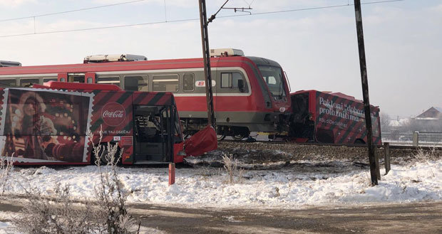САСЛУШАЊЕ НАКОН ОПОРАВКА: Возача аутобуса чува полиција