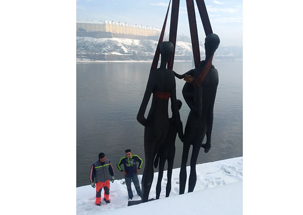 Породица враћена на кеј