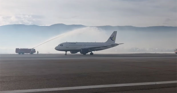  Први лет ФлајБосније; Капетан: Радују се од Србије до Сарајева