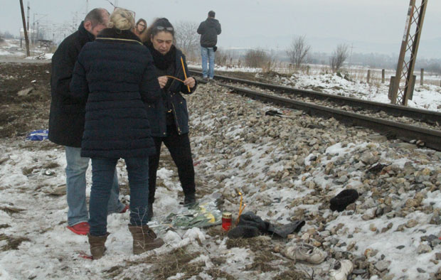СЕЛО ЧОКОТ ЗАВИЈЕНО У ЦРНО: Уместо прославе пунолетства моје ћерке, спремам сестрину сахрану 