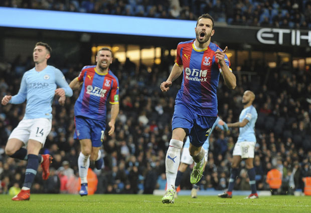 ЛИВЕРПУЛ СЕ ОДЛЕПИО: Миливојевић и еврогол Таунзенда шокирали Сити, Лестер изненадио Челси