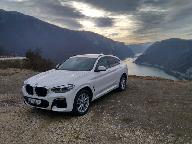 BMW X4 У „М СПОРТ“ ПАКЕТУ ОПРЕМЕ: Поглед са врха тржишта