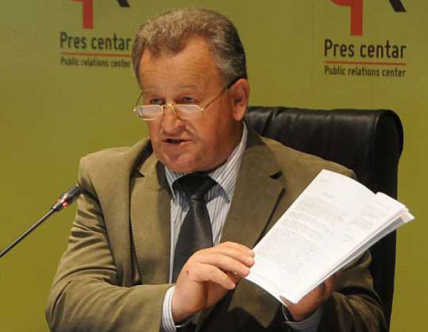 Плоча предмет манипулација