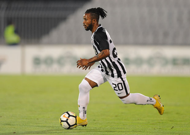 Макаби враћа Суму?