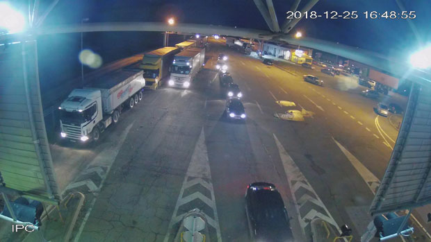 Саобраћајни колапс на граничном прелазу Рача