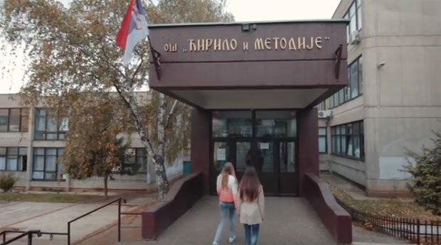 ОКОНЧАНА ДРАМА ИСПРЕД ШКОЛЕ: Пронађене девојчице које су нестале после наставе!