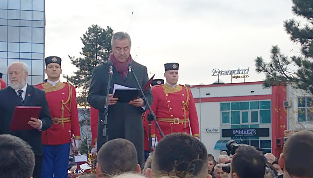 ЂУКАНОВИЋ ОТКРИО СПОМЕНИК ЦРНОГОРСКИМ КОМИТИМА: Уједињење - сурова казна!