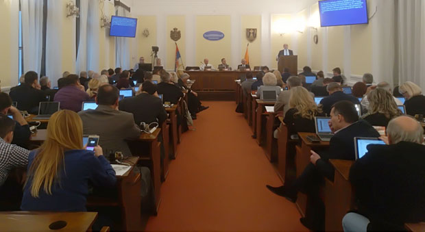 БУЏЕТ ПОЖАРЕВЦА: У каси 5,9 милијарди