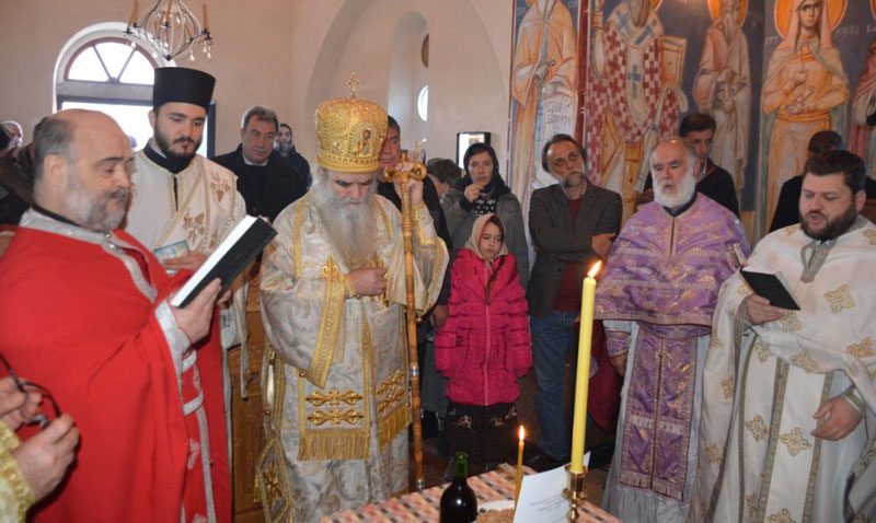 МИТРОПОЛИЈА ЦРНОГОРСКО-ПРИМОРСКА ПОРУЧИЛА: Подгоричка власт наставља прогон свештенства и монаштва без разлога 