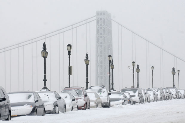 Олуја пореметила ваздушни саобраћај у САД