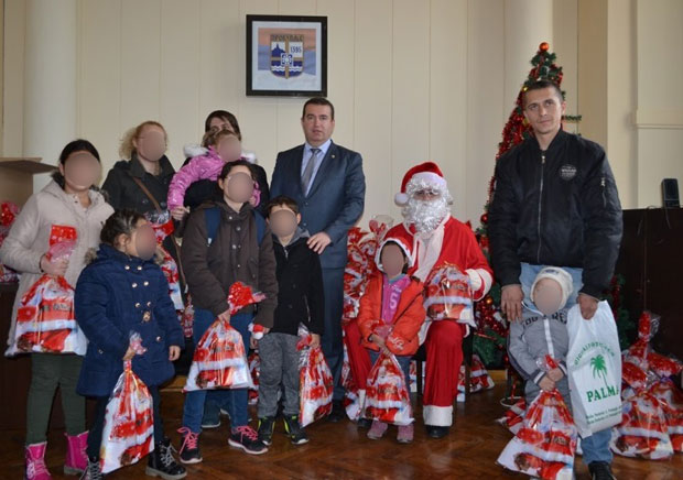 500 пакетића за малишане до 12 година