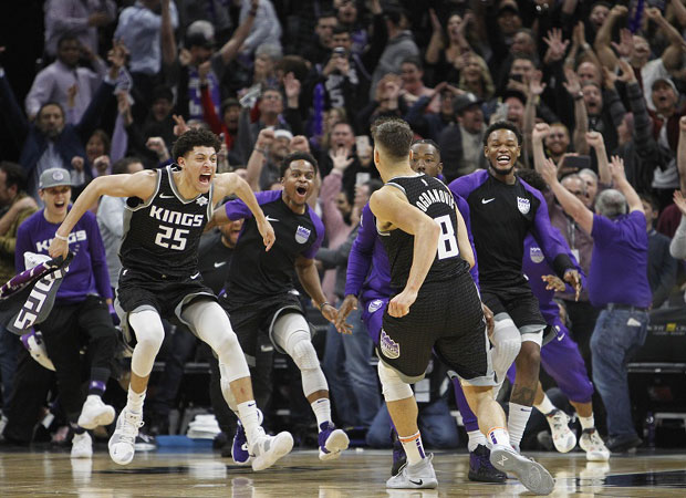 НБА: Богдановић тројком уз звук сирене срушио Лејкерсе (ВИДЕО)