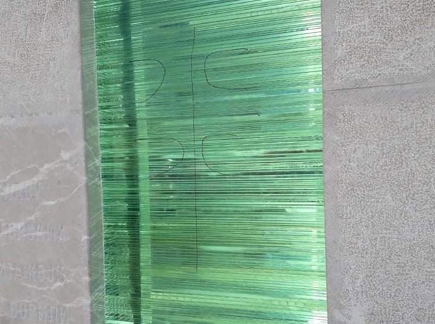 ДВА ДАНА ПОСЛЕ ОТКРИВАЊА: На споменику комитама у Никшићу урезана четири С