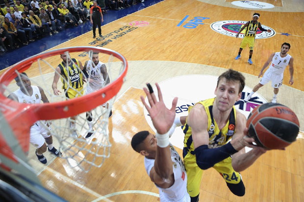 ЕЛ: Гудурић и Весели скинули круну прваку Европе, нови пораз Будућности, ЦСКА пао у Атини