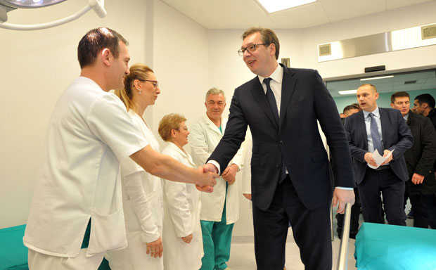 ПРЕДСЕДНИК ОТВОРИО НОВИ ХИРУРШКИ БЛОК У ЗЦ ВРАЊЕ: Преговорамо са светским гигантом о великој инвестицији