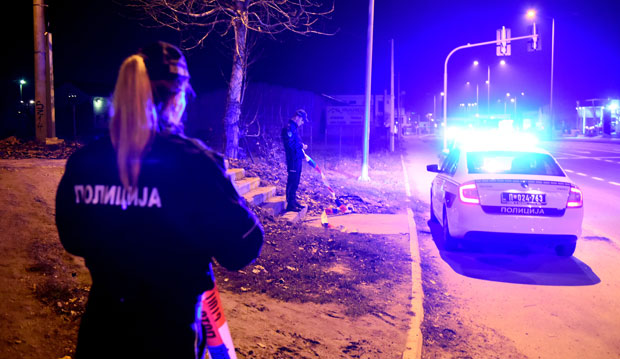 ПУЦЊАВА У ЗЕМУНУ: Младић тешко рањен на паркингу, лекари му се боре за живот!