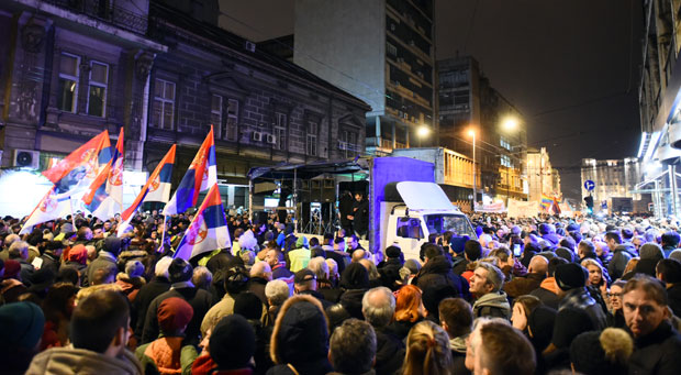 Протест у Београду: Шетњом и против мини-електрана