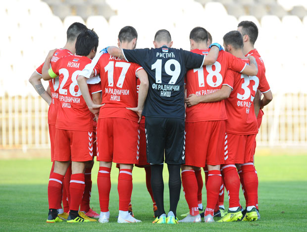 СРБИЈА ПОД ЛУПОМ УЕФА: Фудбалска 2018. донела нам је, поред резултата, бројне аномалије и велике проблеме