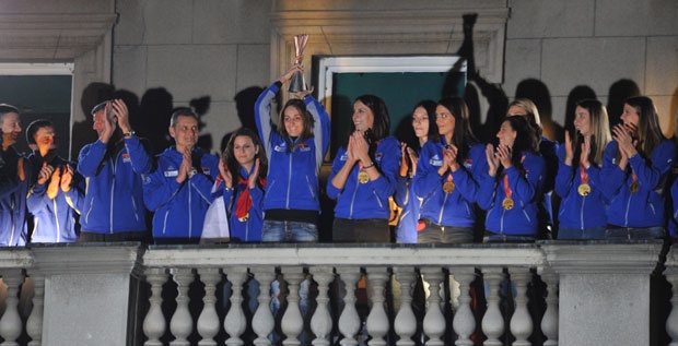 МОМЕНТИ КОЈИ СУ ОБЕЛЕЖИЛИ 2018. ГОДИНУ: Одбојкашице на светском трону, ватерполисти прваци Европе