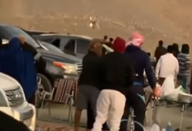 Срушио се спасилачки хеликоптер у УАЕ, погинуле четири особе (ВИДЕО)