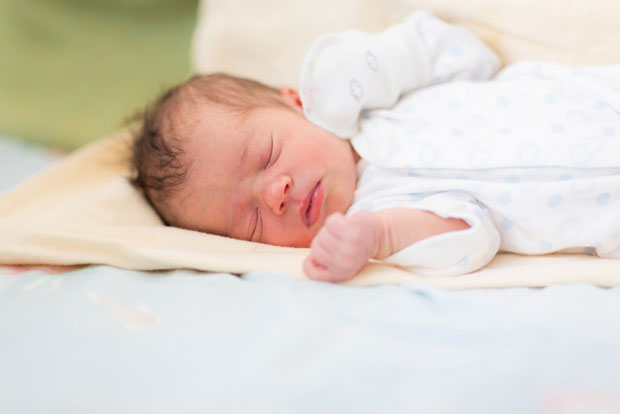 У породилиштима у српским срединама на Космету рођено 930 беба