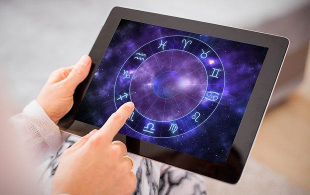 ХОРОСКОП ЗА ПОНЕДЕЉАК, 24. ДЕЦЕМБАР: Шкорпије теже ка слободи, Јарчеви се ослањају на друге