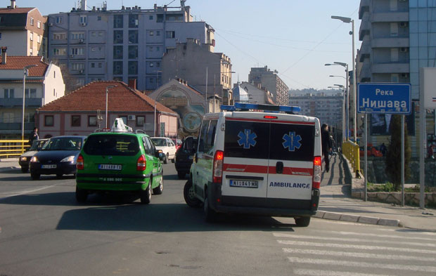 НЕСРЕЋА КОД ЖИТОРАЂЕ: Двогодишњака закачио трактор, хитно оперисан у Нишу