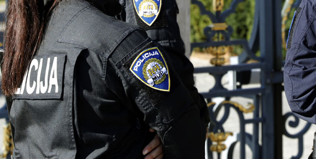 АФЕРА КОЈА ПОТРЕСА ХРВАТСКУ: Шеф полиције побегао полицији