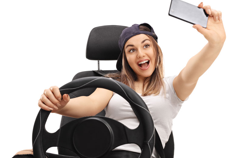 Полицајцима отказ због малолетнице која је возила “марицу”