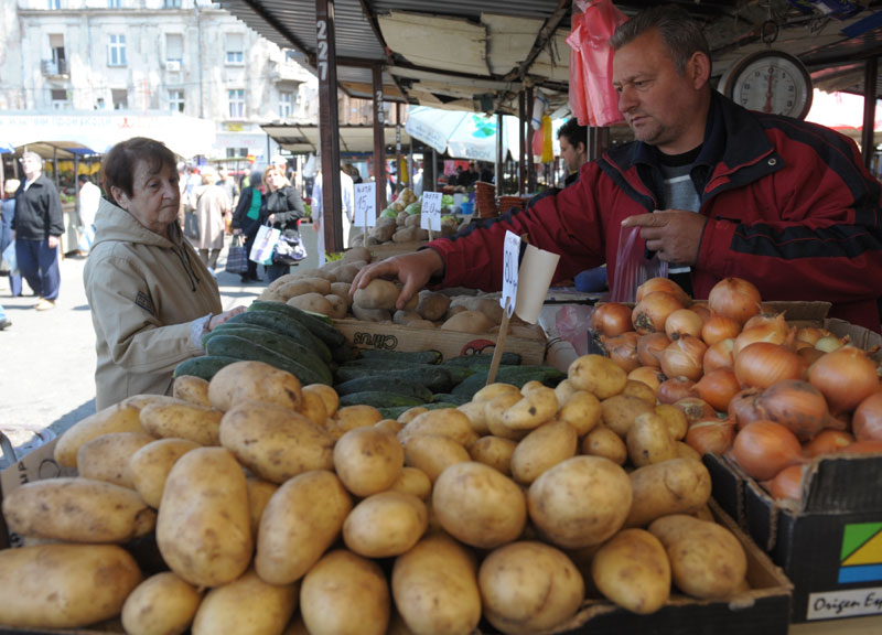 Лук и кромпир папрено скупи