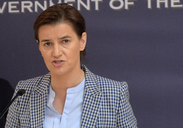 Брнабић: Да баталимо науку и уметност? Хвала, нећемо да прихватимо