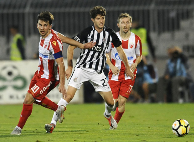 НЕИЗВЕСНА ТРКА ВЕЧИТИХ: Звезда има 15 бодова више од Партизана на вечној табели Суперлиге Србије (ФОТО)