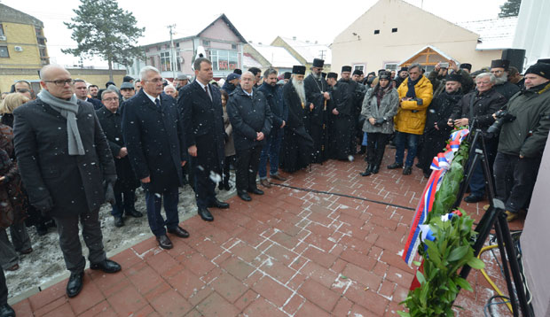 ЗЛОЧИНИ ДА СЕ НИКАД НЕ ПОНОВЕ: У Тителу обележена 77. годишњица рације у Бачкој