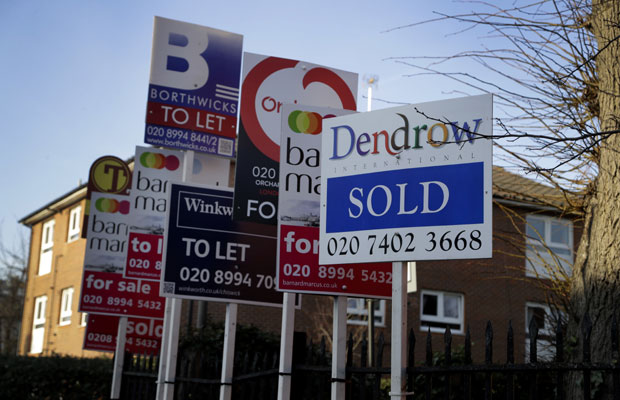 Британија: Највећи пад цена некретнина у шест и по година