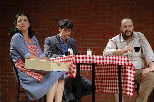 ПОЗОРИШНА КРИТИКА: Тријумф“Шпијуна”