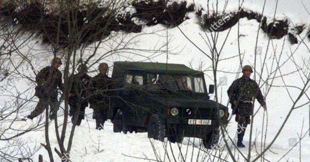 ДРАМА У МАКЕДОНИЈИ: Граничари већ шест дана завејани у полицијској станици у Танушевцима